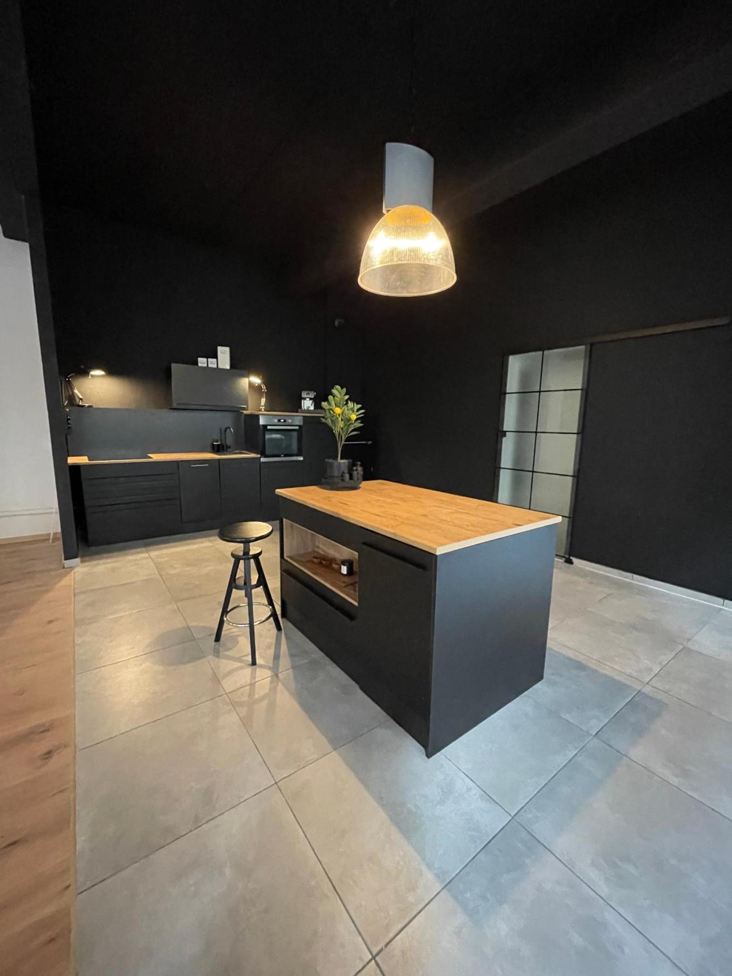 Design Loft - 200Qm2 - Heimkino - Bestlage - Parkplatz Wiesbaden Exterior photo